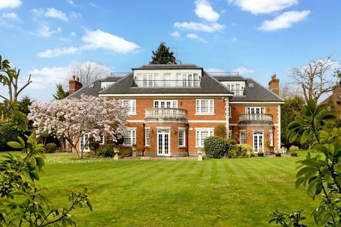 Grove Road, Beaconsfield, HP9 2 bed apartment for sale