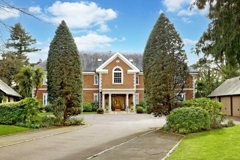Grove Road, Beaconsfield, HP9 2 bed apartment for sale
