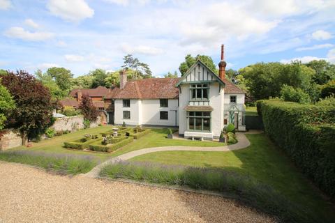 6 bedroom detached house for sale