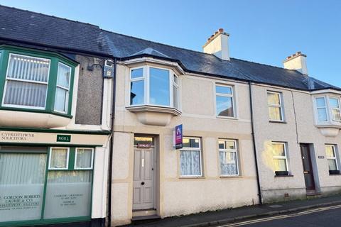 Llangefni, Isle of Anglesey 3 bed terraced house for sale