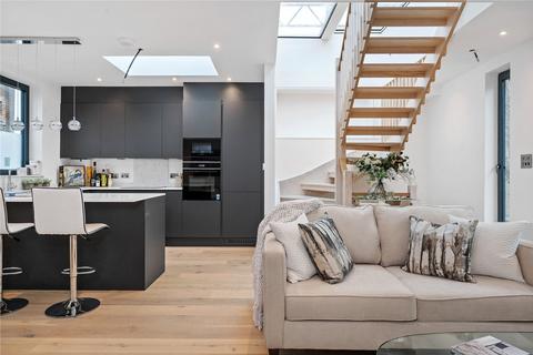 Georges Road, Islington, London, N7 4 bed terraced house for sale