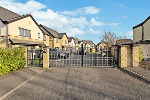 Pennine View, Westhoughton, BL5 5 bed detached house for sale