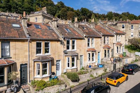 Pera Place, Bath BA1 3 bed terraced house for sale