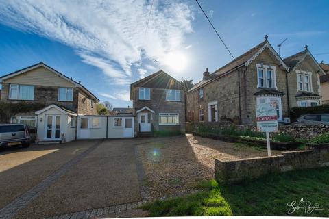 Mountfield Road, Wroxall 3 bed link detached house for sale