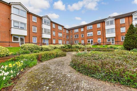 Fentiman Way, Hornchurch, Essex 2 bed flat for sale