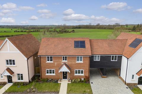 Scholars Close, Felsted, CM6 4 bed detached house for sale