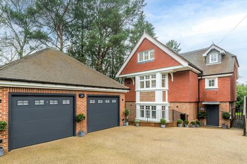 Oakhill Road, Sevenoaks, Kent, TN13 5 bed detached house for sale