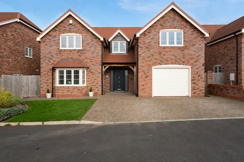 5 bedroom detached house for sale