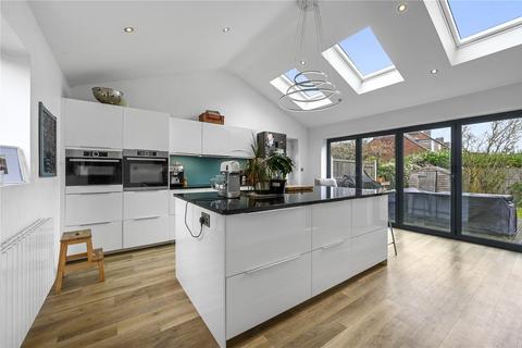 Vicarage Lane, Great Baddow... 4 bed semi