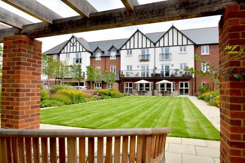 Marlow Road, Bourne End 2 bed apartment for sale