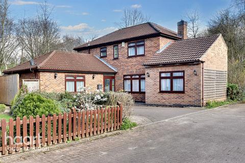 Pitsford Drive, Loughborough 5 bed detached house for sale