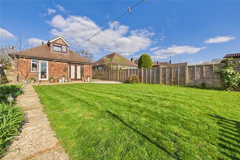 Elizabeth Crescent, West Sussex RH19 4 bed detached house for sale