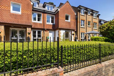 Fairview Court, East Grinstead RH19 1 bed apartment for sale