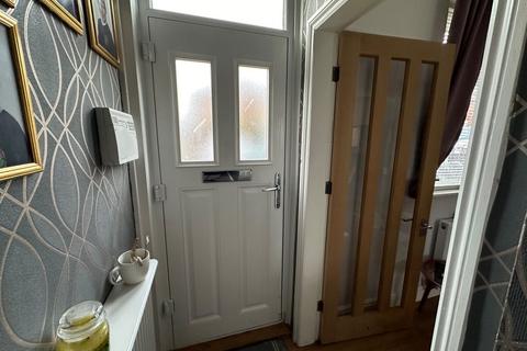 Corona Avenue, Hyde, SK14 2LD 3 bed end of terrace house for sale