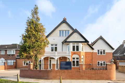 Blenheim Road, Raynes Park 1 bed flat for sale