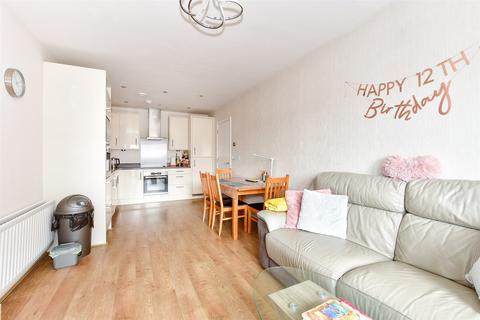 Sovereign Way, Tonbridge, Kent 2 bed apartment for sale