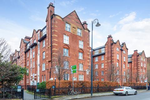 London SW3 Studio for sale