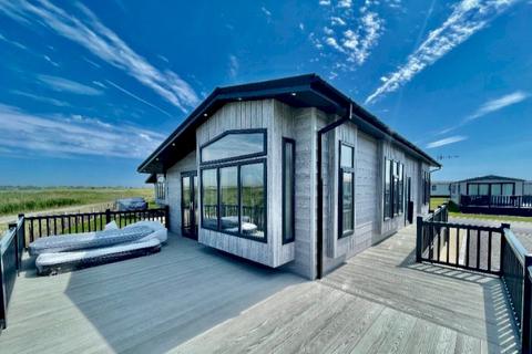 Seal Bay Resort, Selsey PO20 2 bed lodge for sale