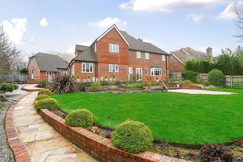 Stable Lane, Worthing BN14 5 bed detached house for sale