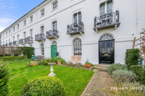 Rutland Terrace, Stamford, PE9 4 bed townhouse for sale