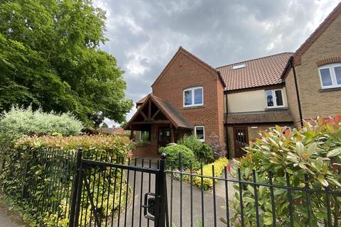 Ainsworth Court, Holt NR25 2 bed apartment for sale