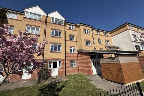 Peatey Court, High Wycombe HP13 1 bed flat for sale