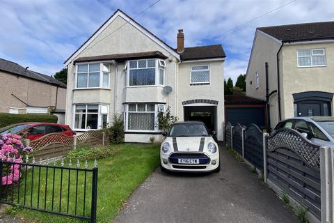 Lime Tree Avenue, Coventry CV4 4 bed semi