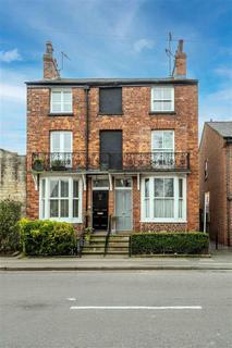 High Street, Wetherby LS23 4 bed semi