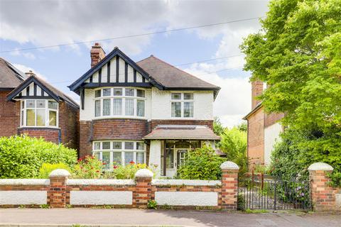Adbolton Grove, West Bridgford NG2 3 bed detached house for sale