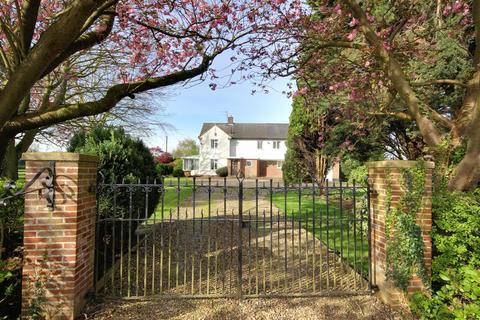 Cherry Burton Road, Bishop Burton... 3 bed detached house for sale