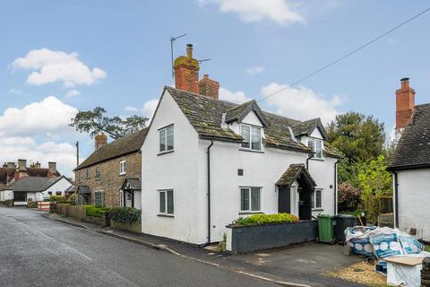 Eardisley,  Herefordshire,  HR3 2 bed cottage for sale