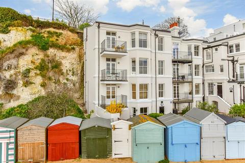 The Parade, Broadstairs, Kent 1 bed apartment for sale