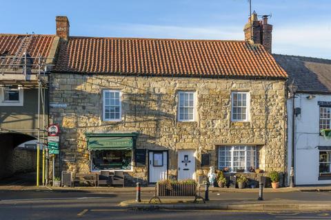 Warkworth, Morpeth NE65 4 bed terraced house for sale