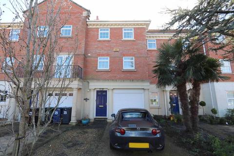 Woodvale Court, Southport PR9 3 bed townhouse for sale