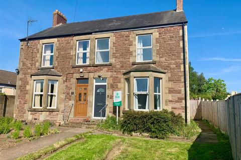 Tutnalls Street, Lydney GL15 2 bed semi