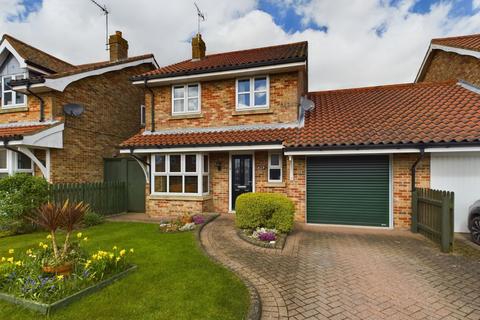 The Paddock, Main Street, YO25 9YG 4 bed link detached house for sale