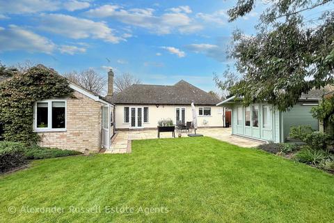 2 bedroom detached bungalow for sale