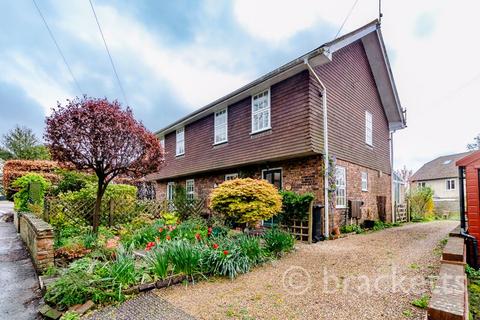 Station Road, Groombridge, Tunbridge... 2 bed semi