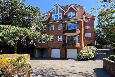 St. Johns Road, Meads, Eastbourne 2 bed flat for sale