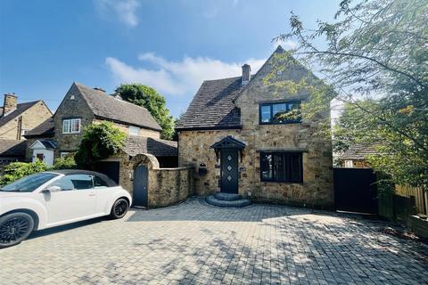 Lightridge Road, Huddersfield HD2 4 bed detached house for sale