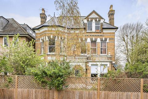 Harold Road, Crystal Palace 3 bed flat for sale