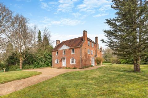 6 bedroom detached house for sale