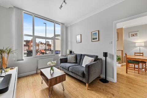 Lower Addiscombe Road, Croydon, CR0 2 bed flat for sale