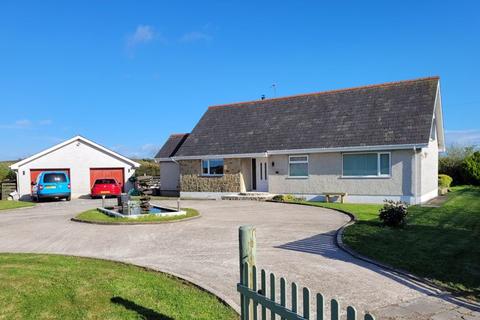 5 bedroom detached bungalow for sale