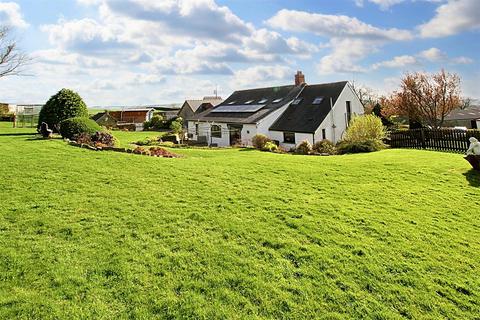 Henllan, Llandysul 9 bed property with land for sale