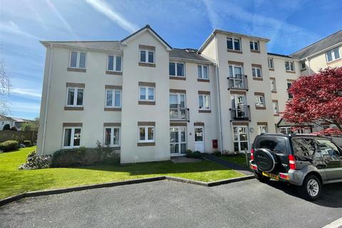 18 Horn Cross Road, Plymouth PL9 2 bed flat for sale