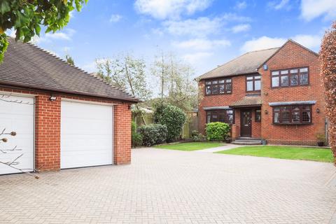 Rochford Avenue, Shenfield... 4 bed detached house for sale