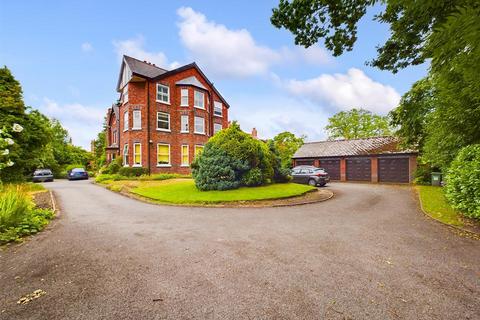 Kennerleys Lane, Wilmslow SK9 2 bed apartment for sale