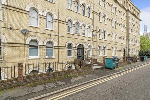 Bath Terrace, Elephant and Castle... 1 bed flat for sale