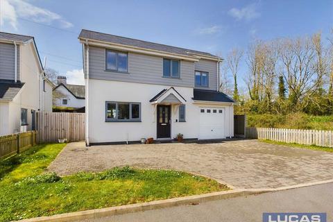 Cae Creigar, Ffordd Caergybi... 4 bed detached house for sale